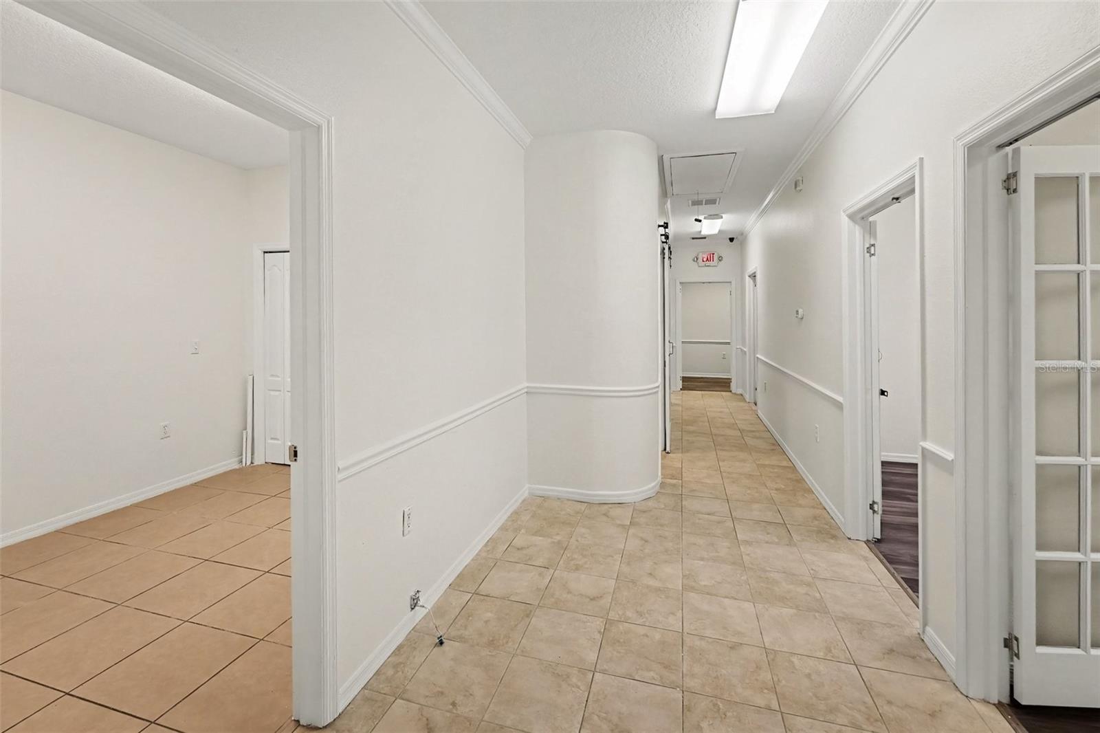 10943 COUNTRYWAY BLVD — photo 21