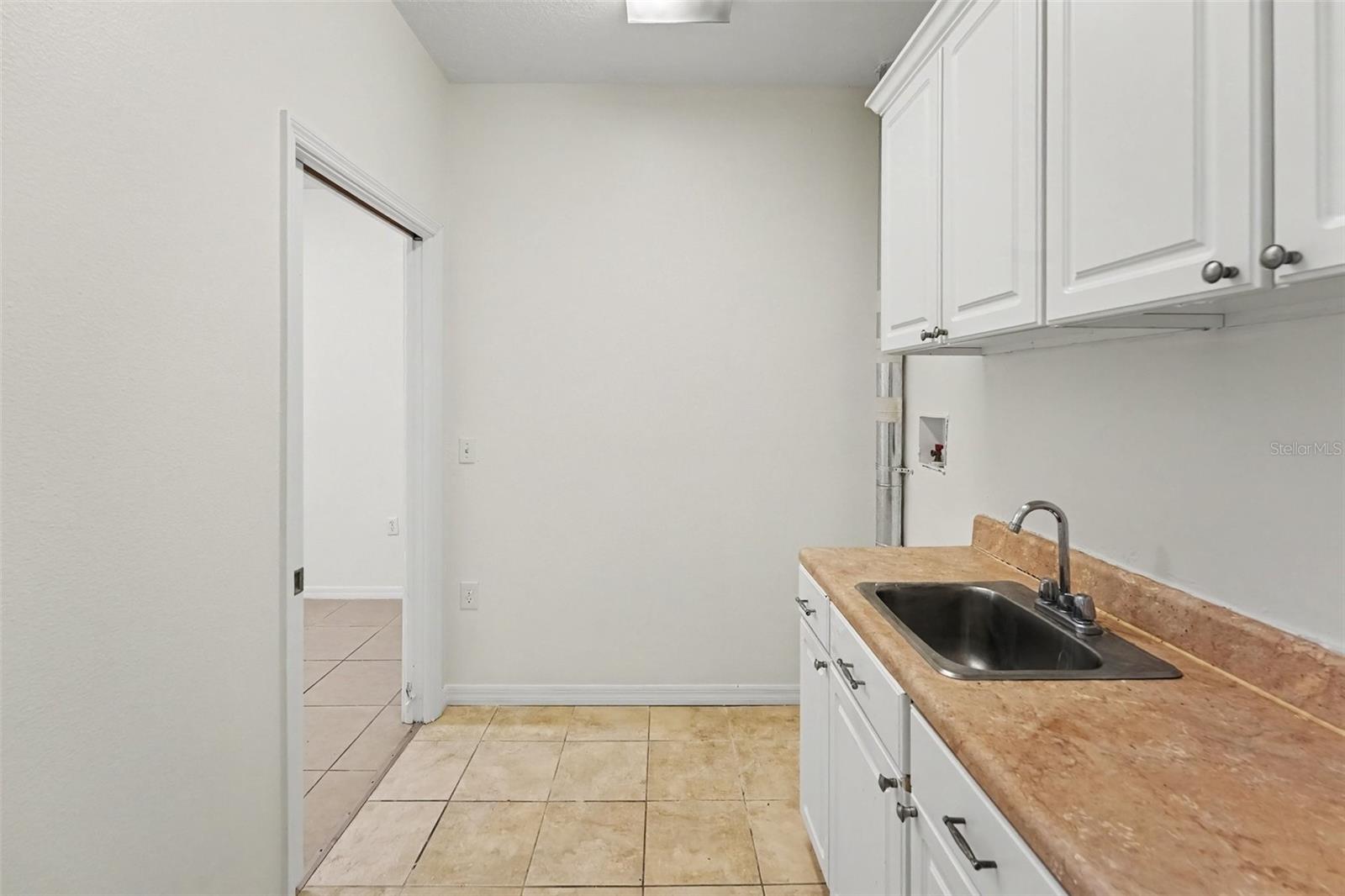 10943 COUNTRYWAY BLVD — photo 23