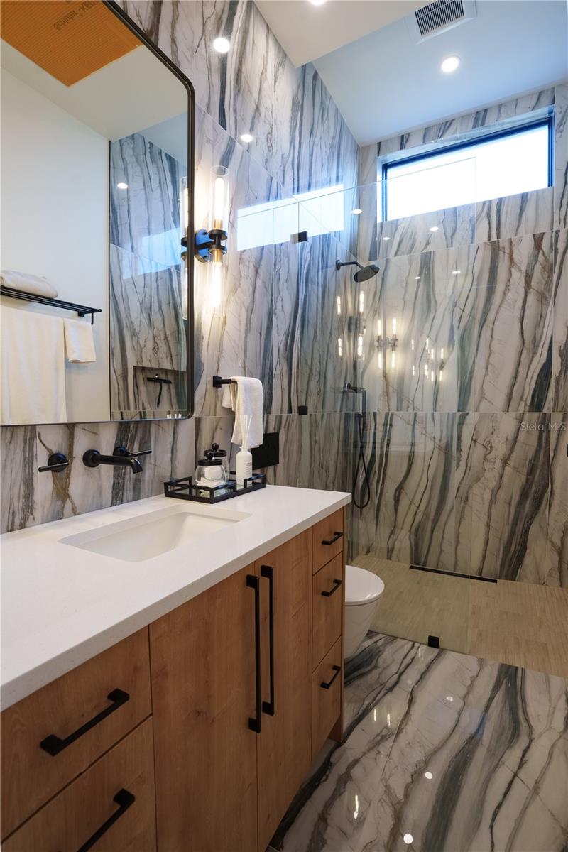 5425 BOWLINE BND — photo 50