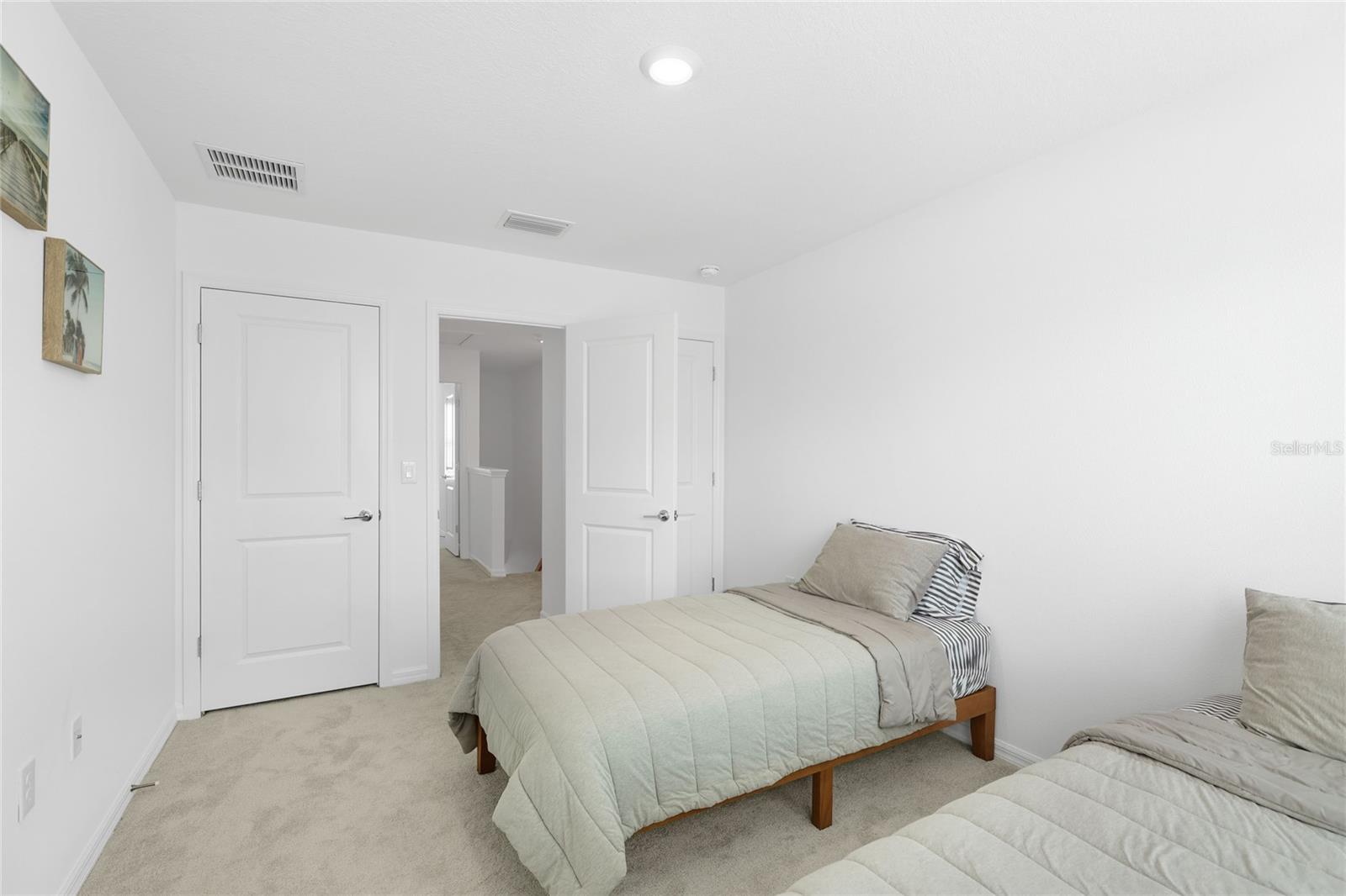 8724 DAYBREAK ST — photo 38