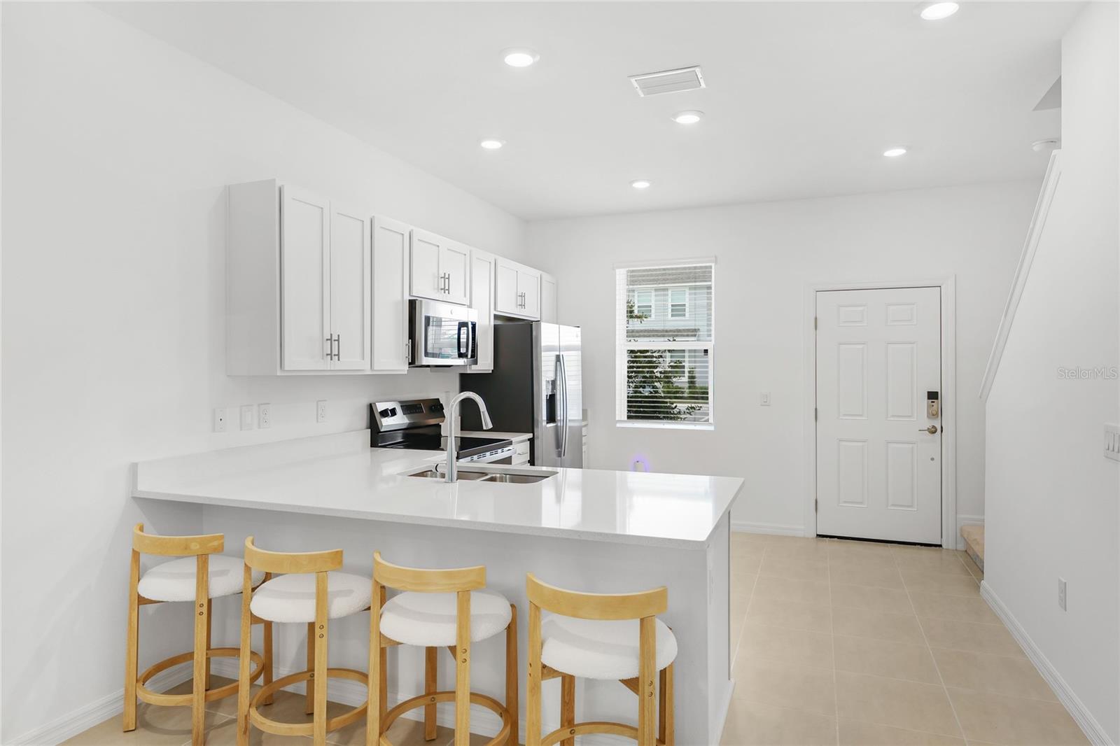 8724 DAYBREAK ST — photo 13