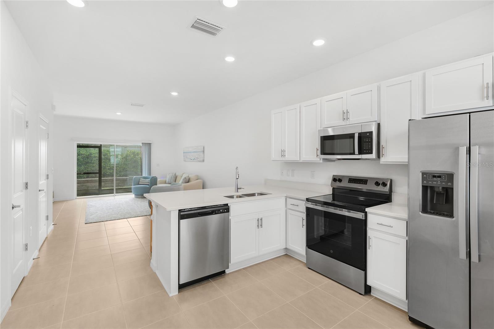 8724 DAYBREAK ST — photo 8