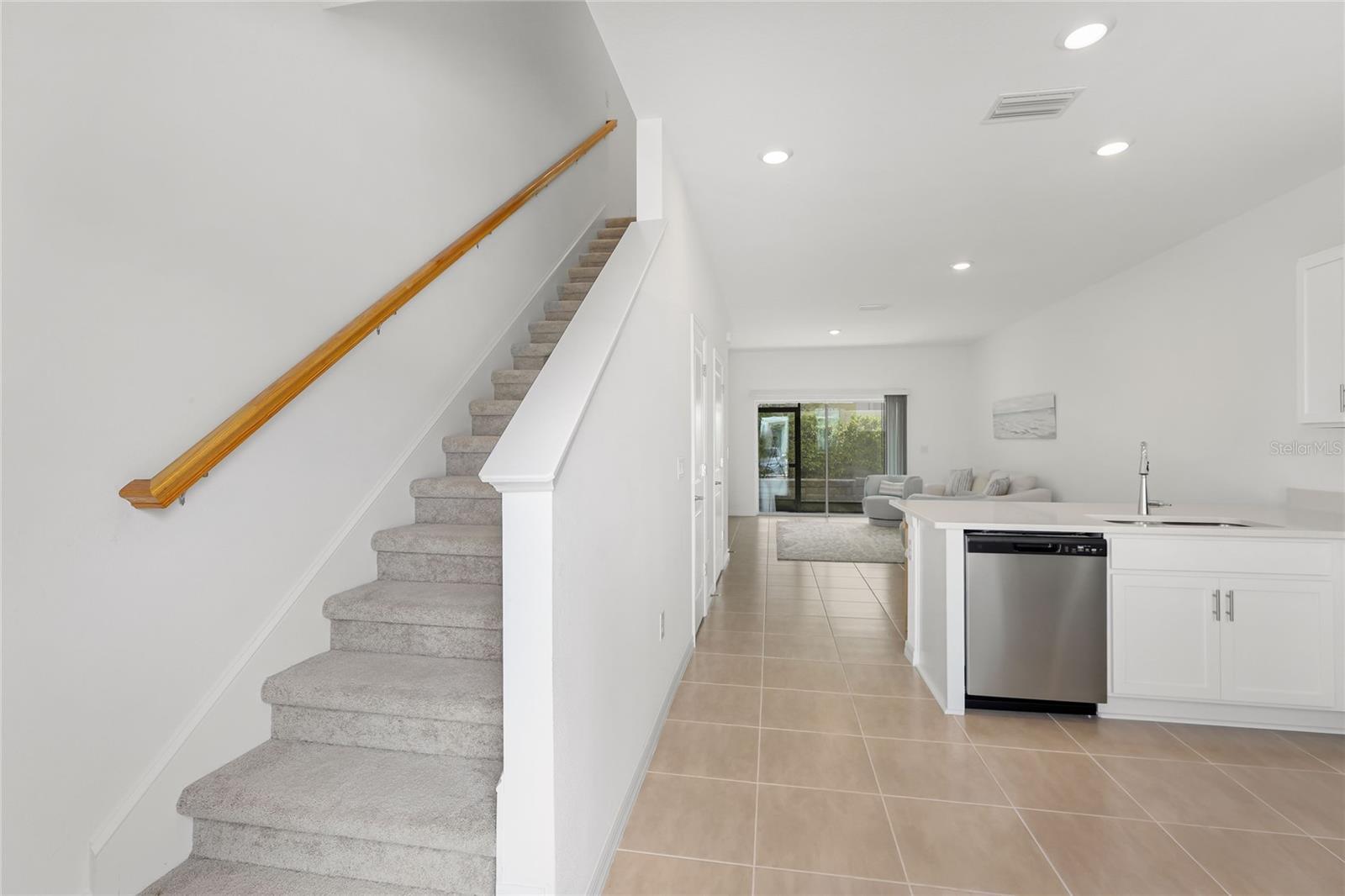 8724 DAYBREAK ST — photo 6