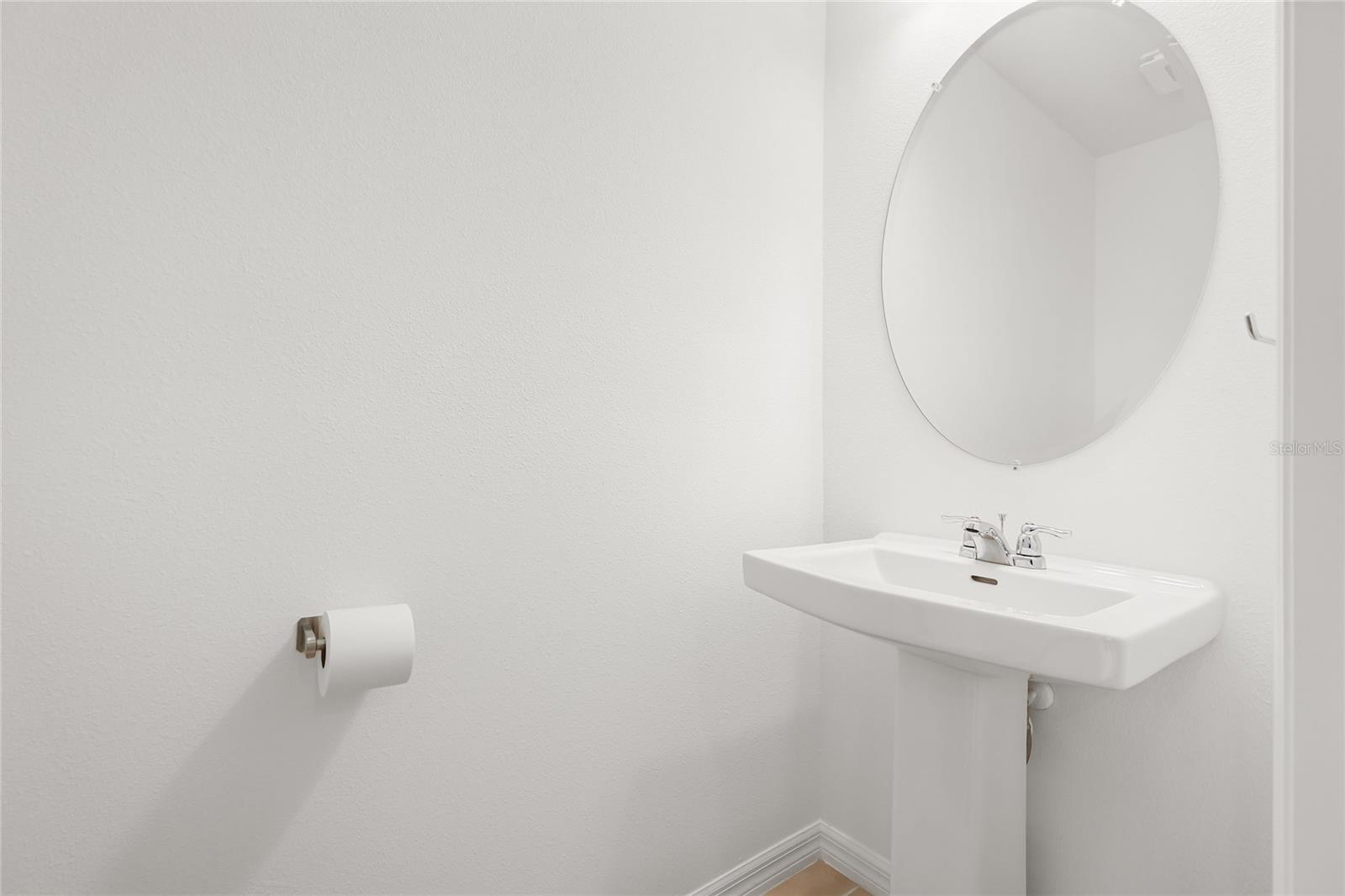 8724 DAYBREAK ST — photo 15