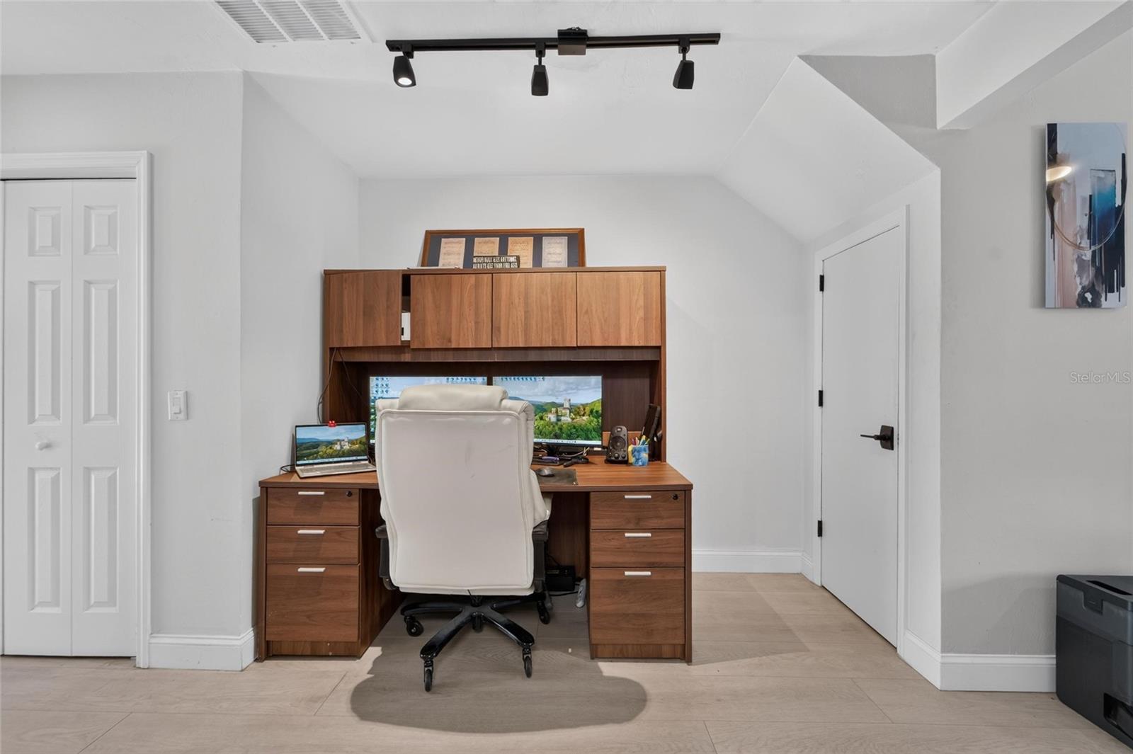 5205 OAK CHARTER CT — photo 25