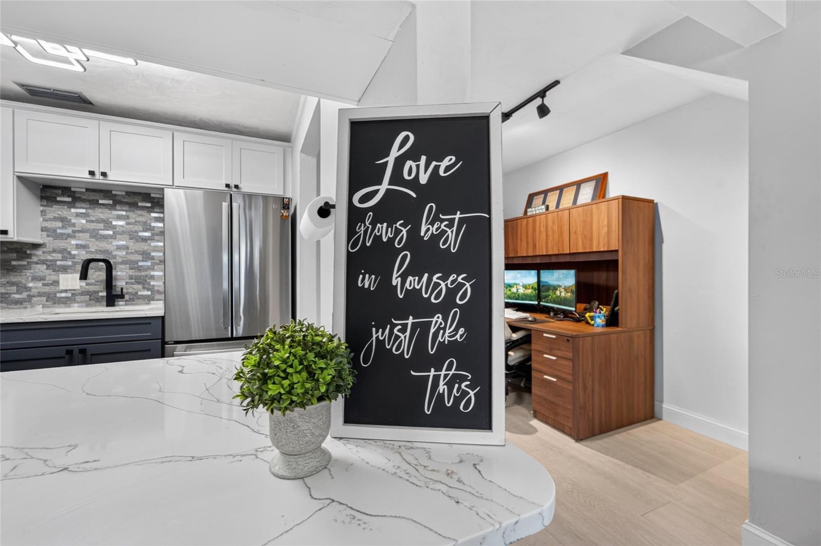 5205 OAK CHARTER CT — photo 6