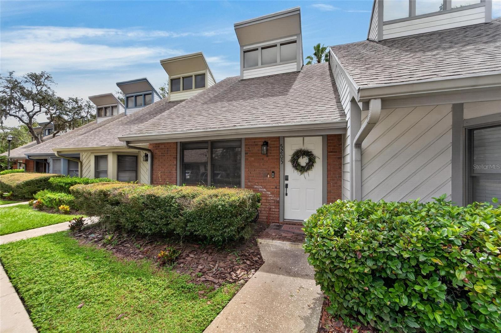 5205 OAK CHARTER CT — photo 2