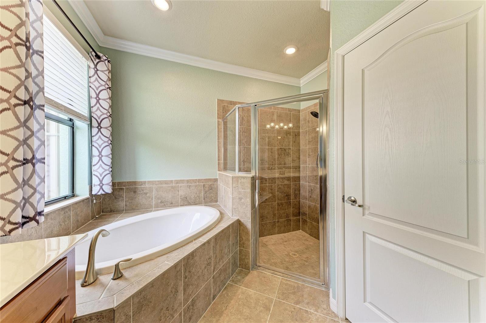 20700 GRANLAGO DR DR — photo 31