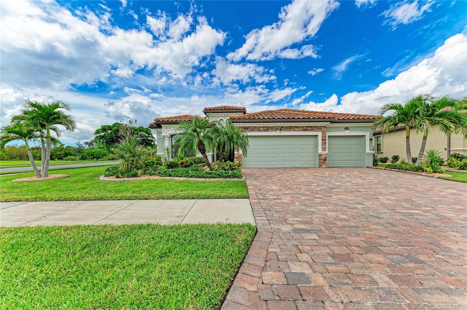 20700 GRANLAGO DR DR — photo 2