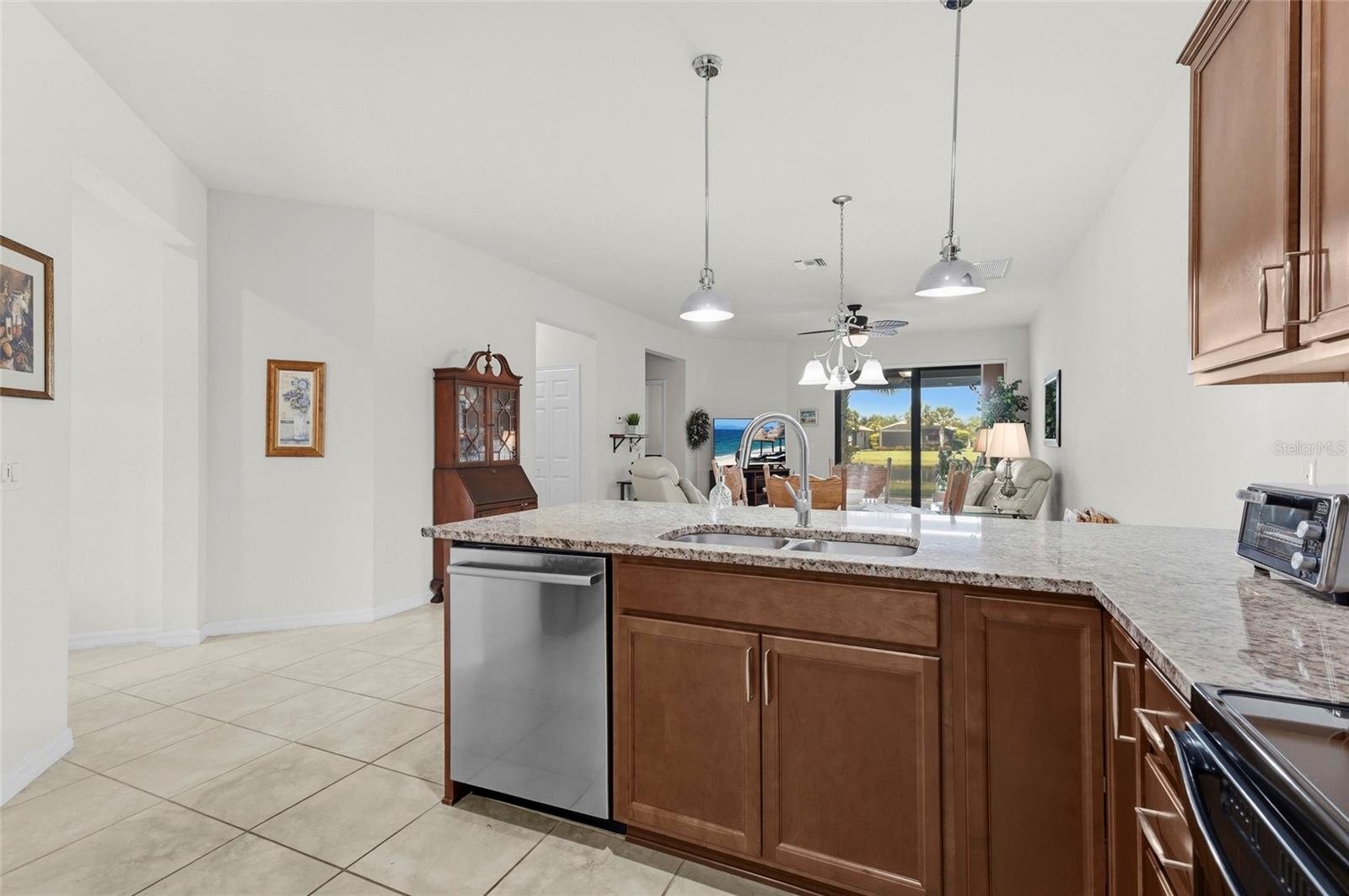 19241 SERAFINA ST — photo 21