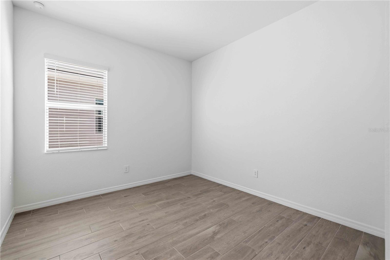 19051 SCALLOP LOOP — photo 21
