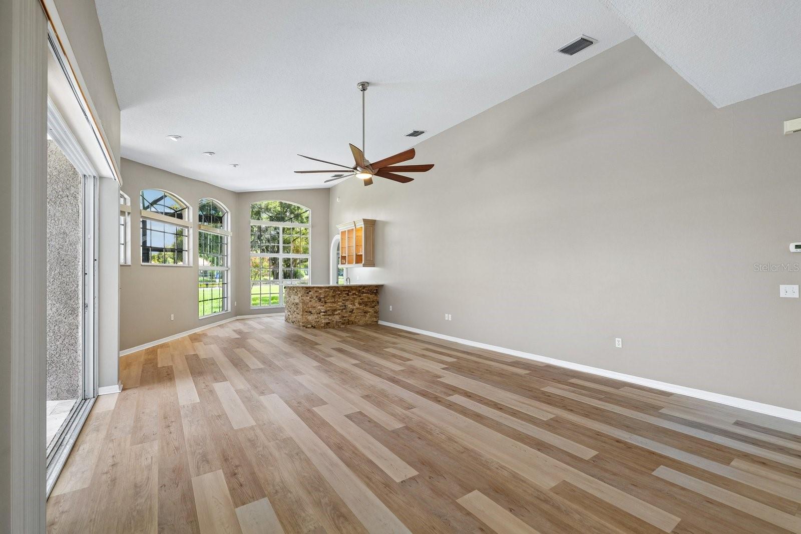 1003 KINGS WAY LN — photo 30