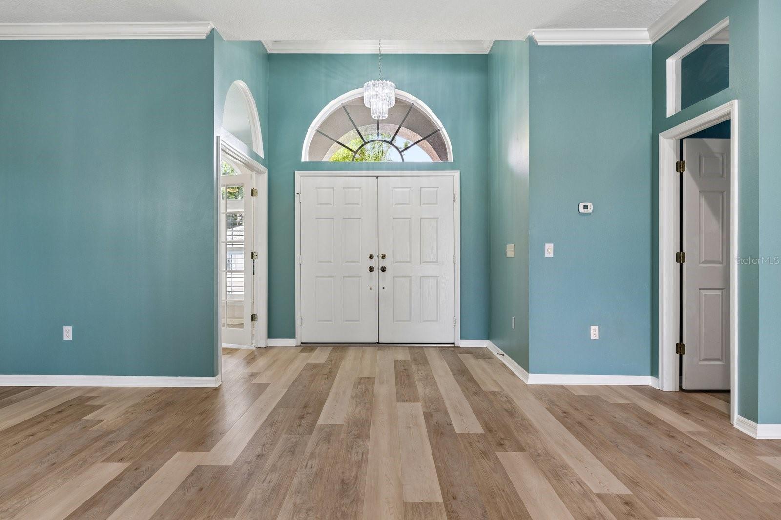 1003 KINGS WAY LN — photo 4