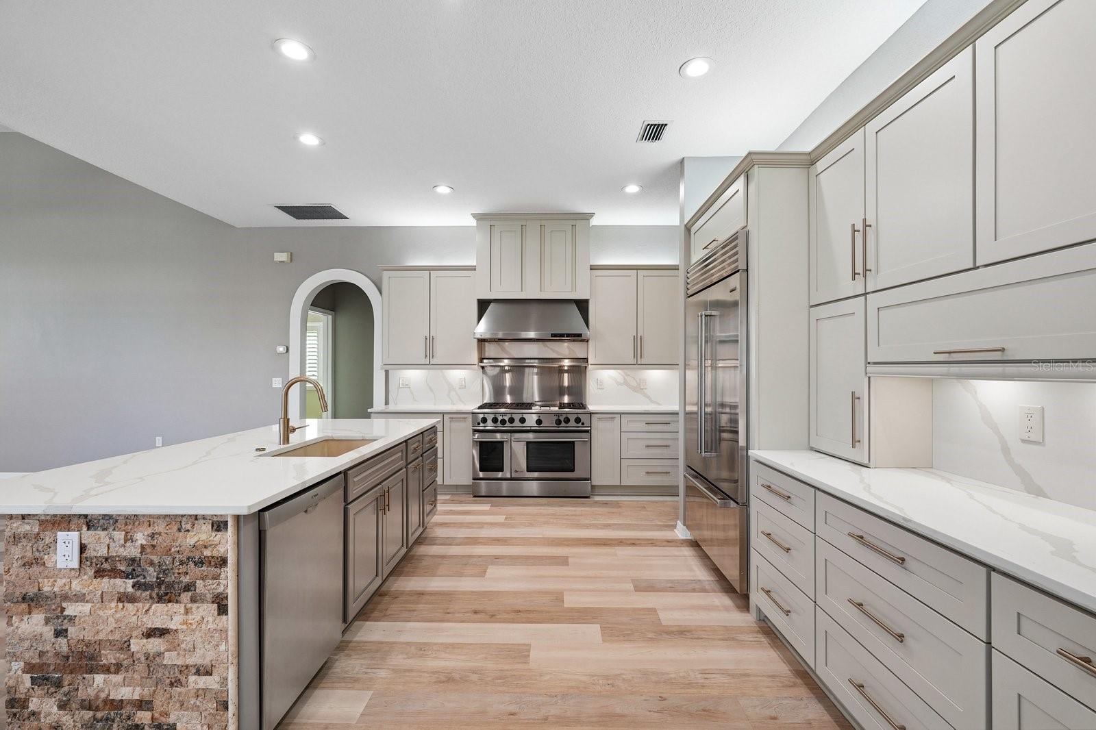 1003 KINGS WAY LN — photo 10