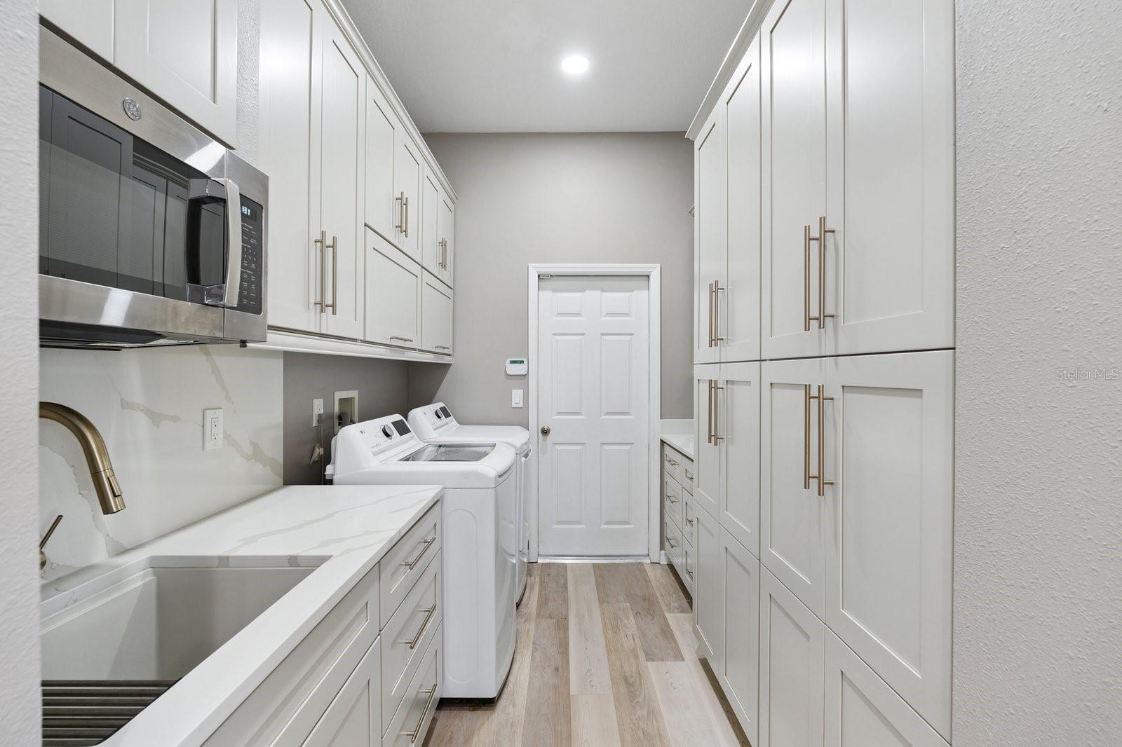 1003 KINGS WAY LN — photo 58