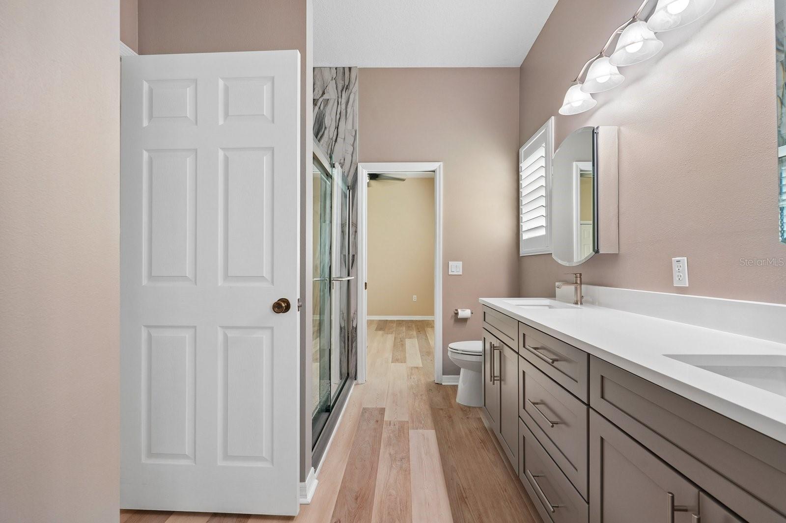 1003 KINGS WAY LN — photo 37