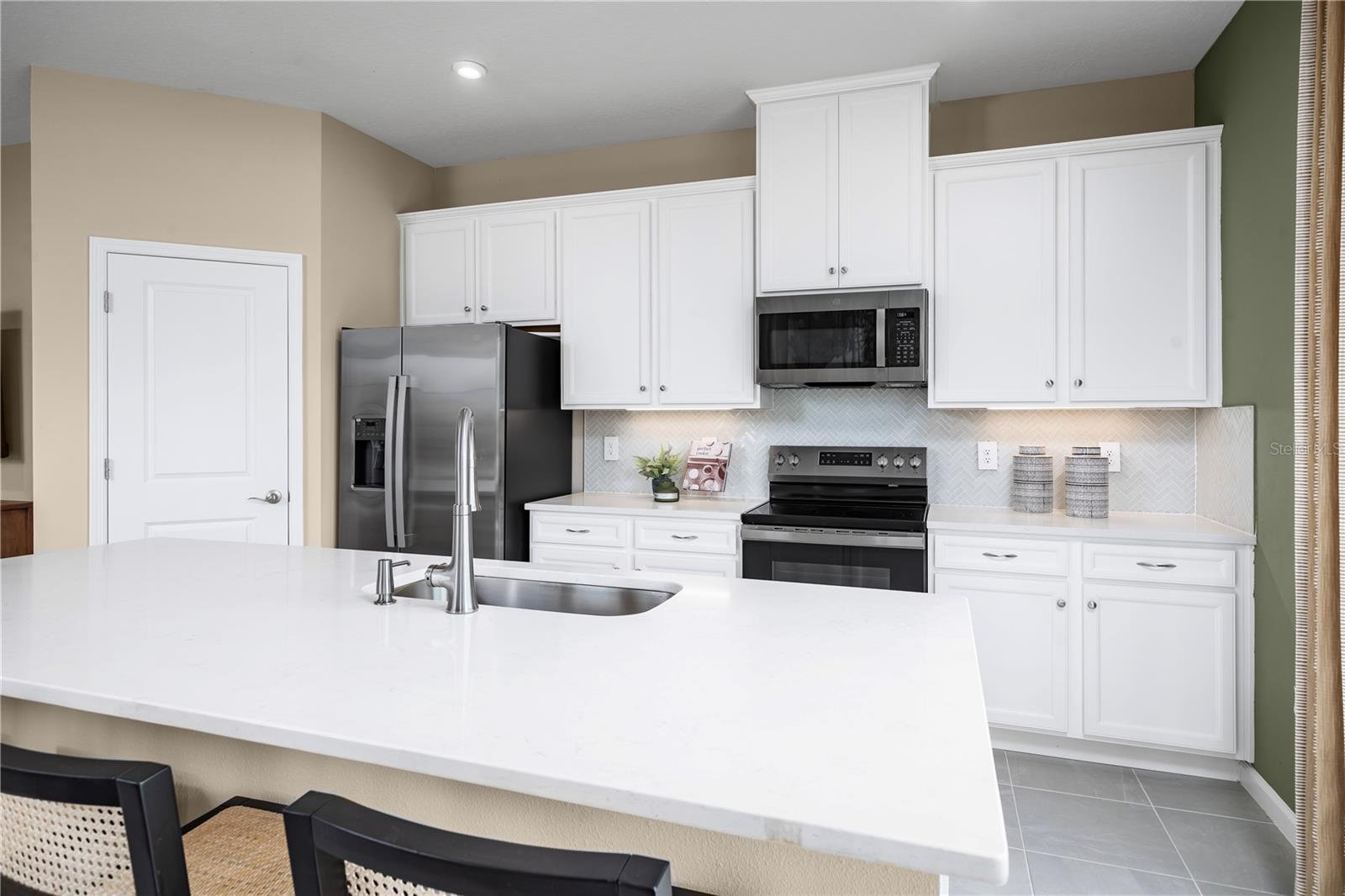 12571 AMBER CREEK CIR — photo 4