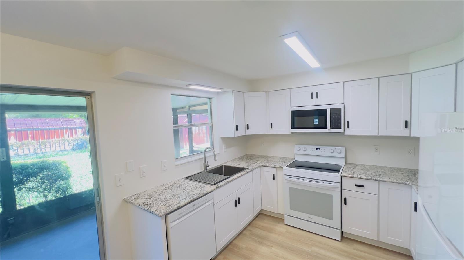 8675 LANTANA DR — photo 8