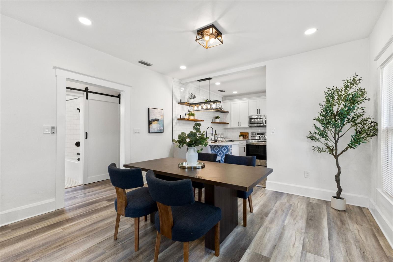 303 W CURTIS ST — photo 9