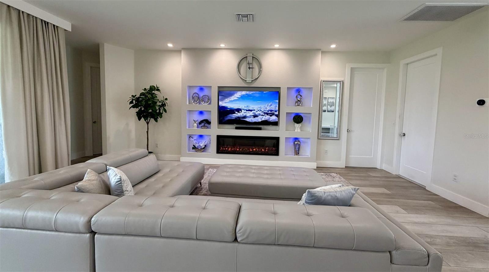 4330 MOCHA AVE — photo 32