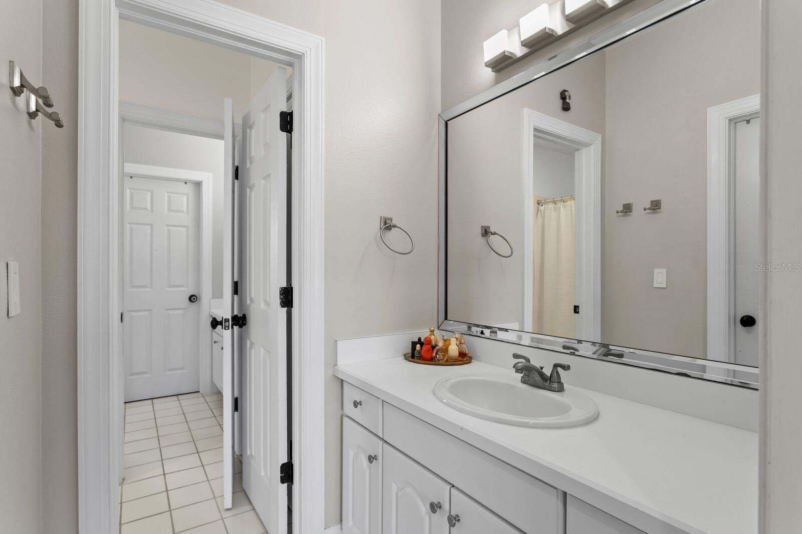 908 HARBOUR BAY DR — photo 17