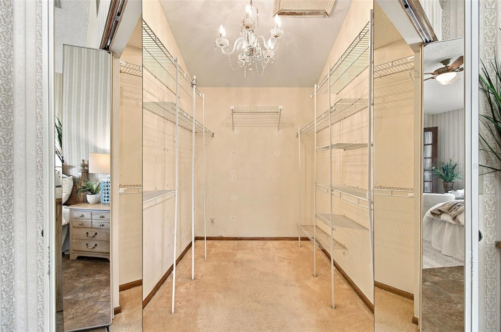 709 JACARANDA DR — photo 38