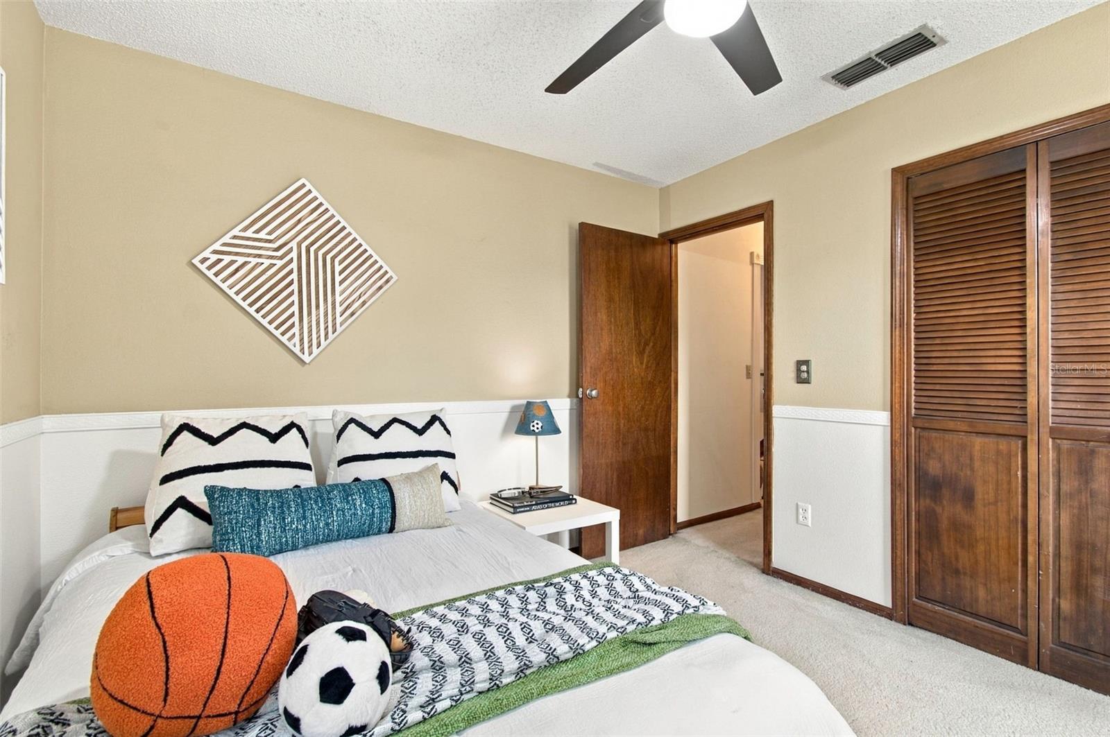 709 JACARANDA DR — photo 49