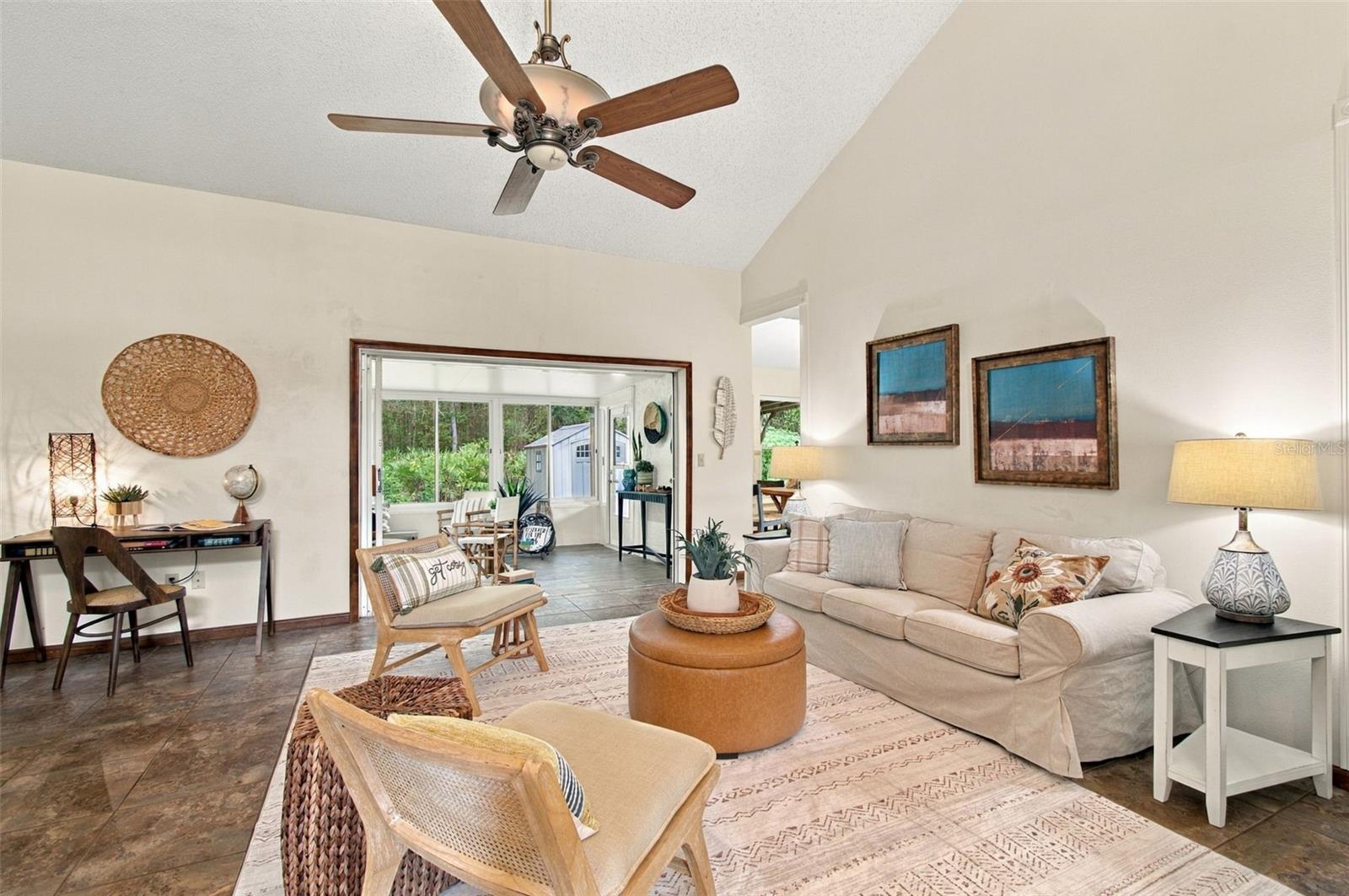 709 JACARANDA DR — photo 5