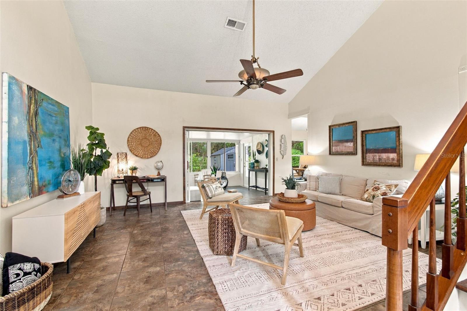 709 JACARANDA DR — photo 6