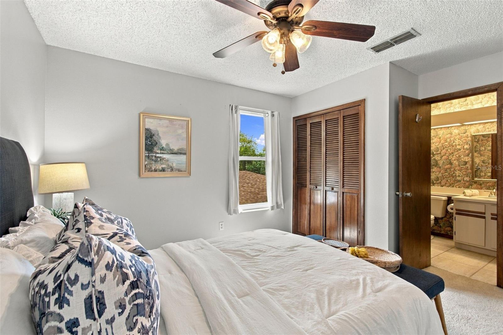709 JACARANDA DR — photo 42