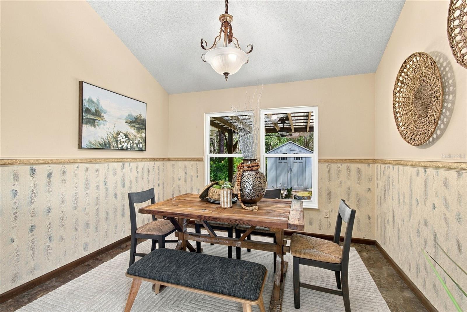 709 JACARANDA DR — photo 13