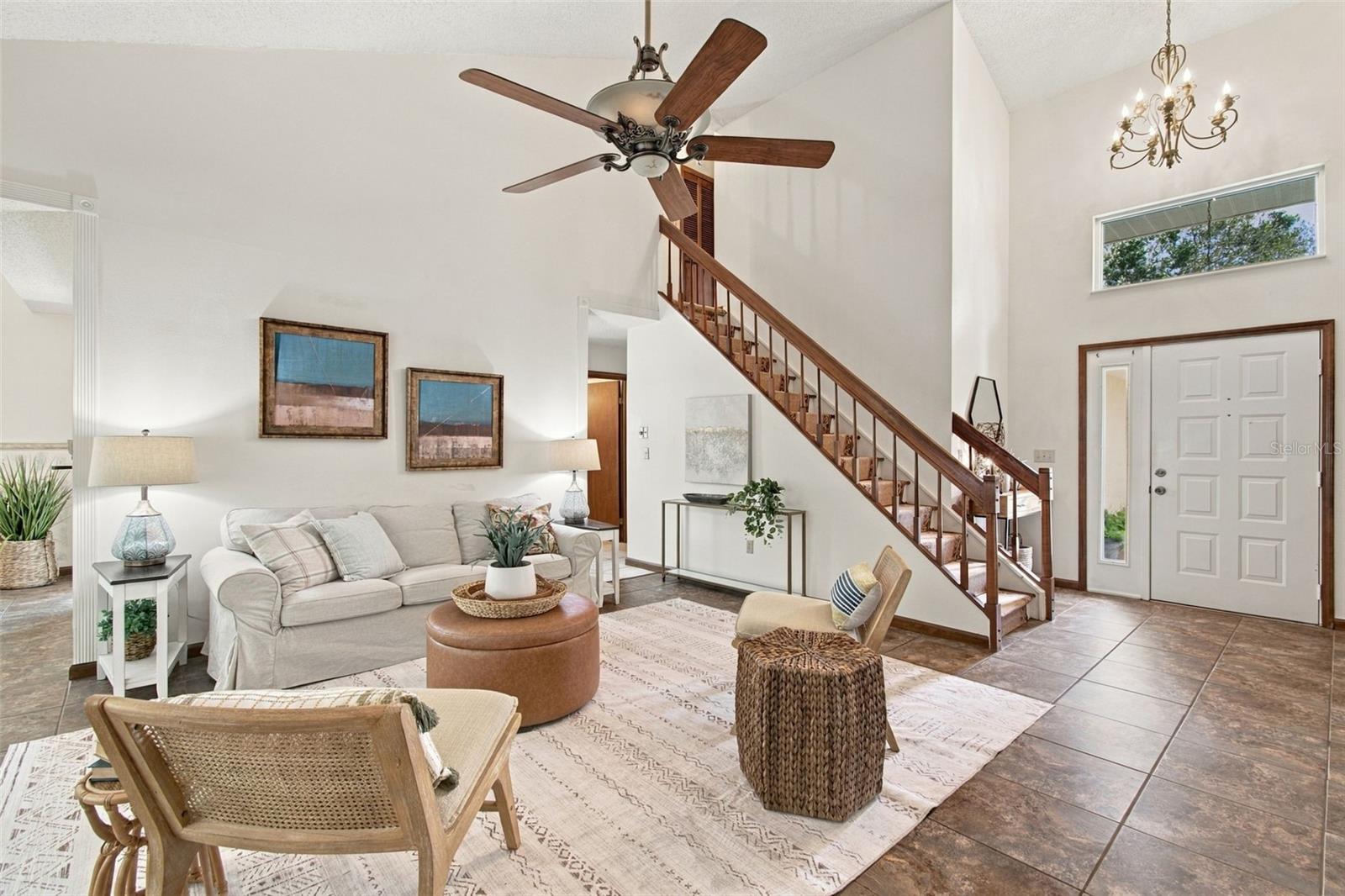 709 JACARANDA DR — photo 2