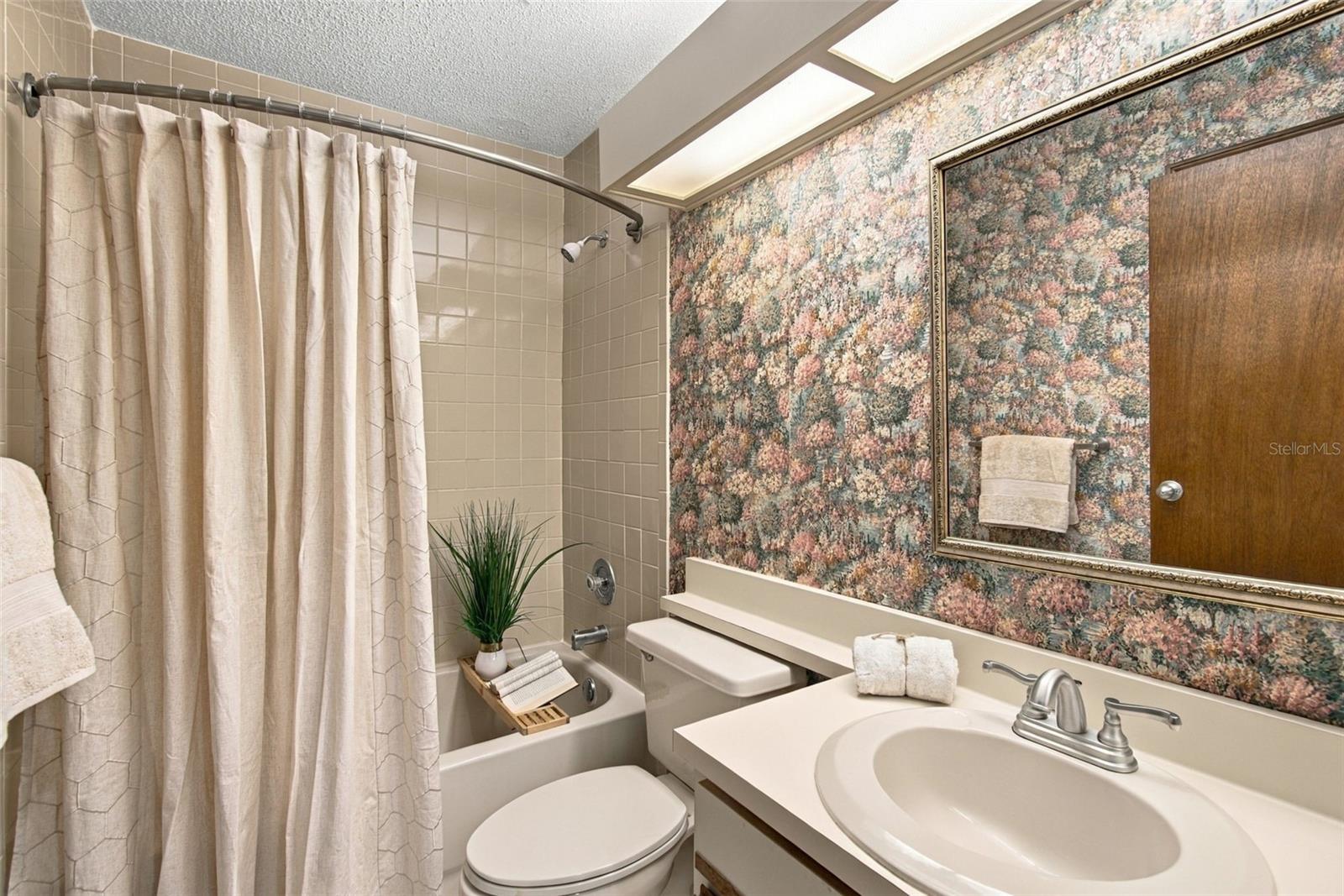 709 JACARANDA DR — photo 44