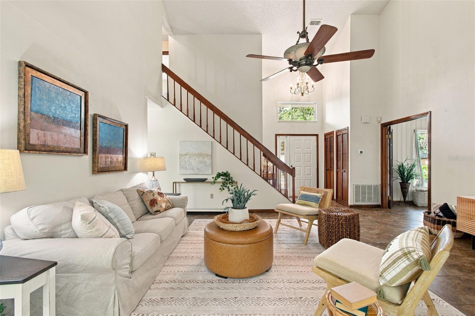 709 JACARANDA DR — photo 4