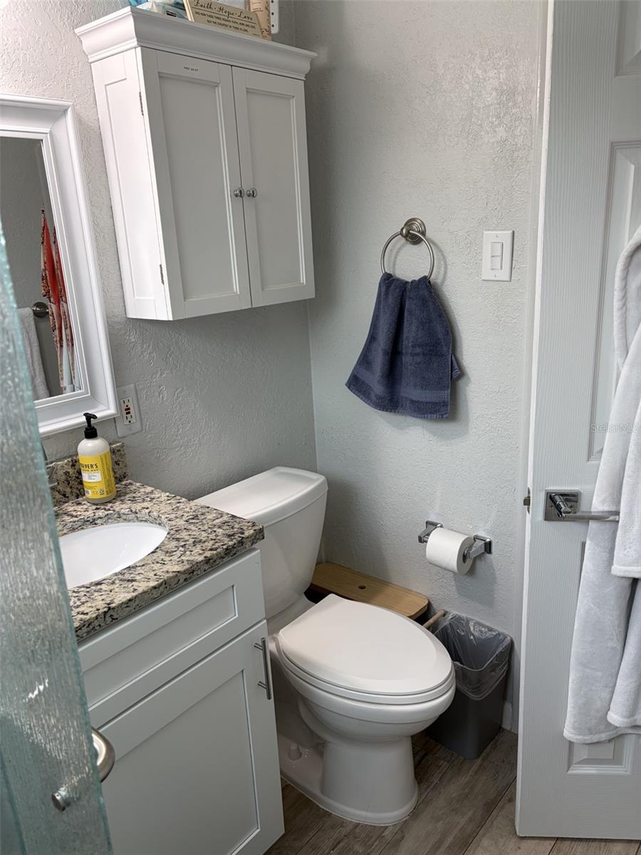 8439 DOROTHY AVE — photo 15
