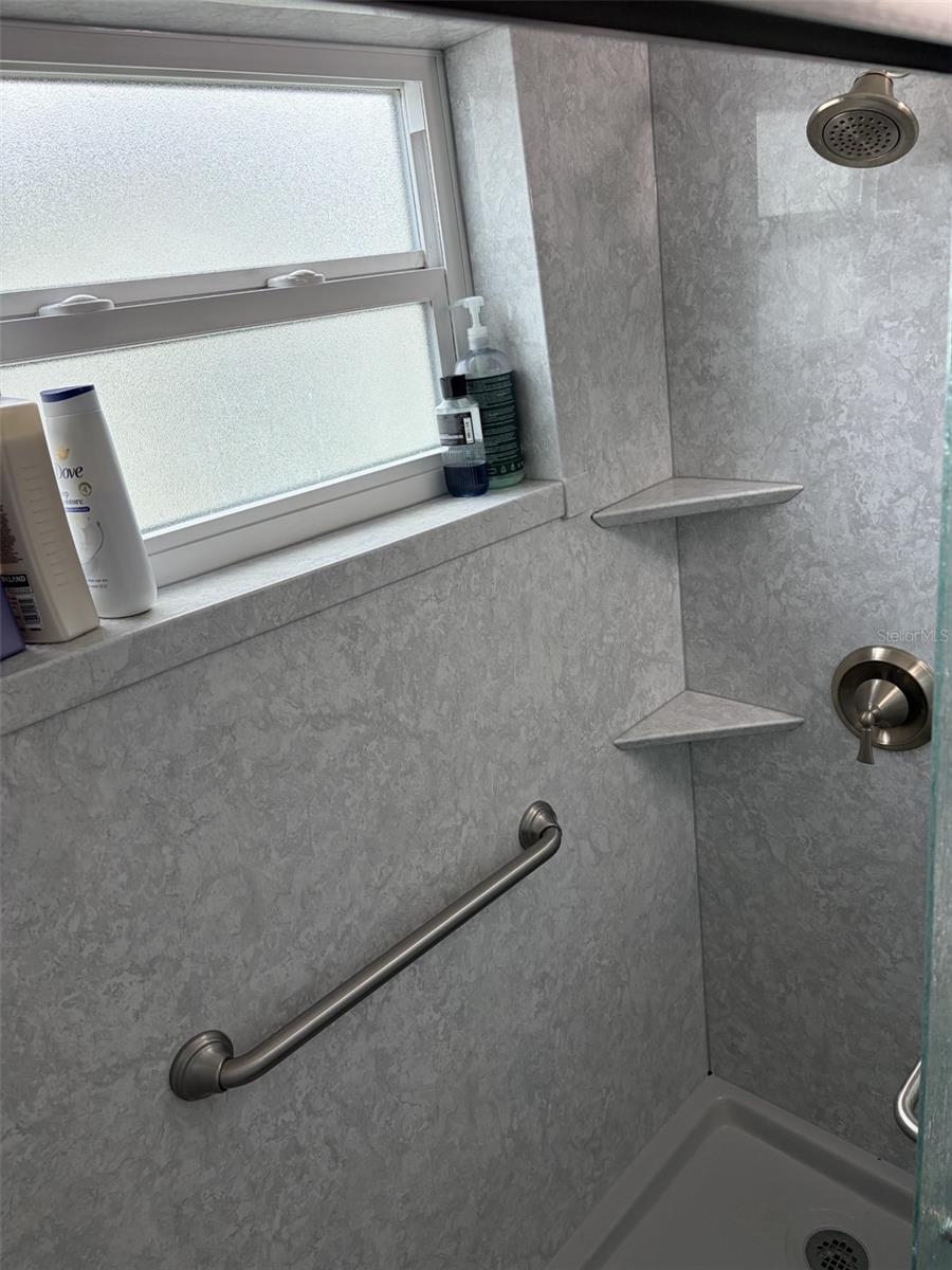 8439 DOROTHY AVE — photo 17