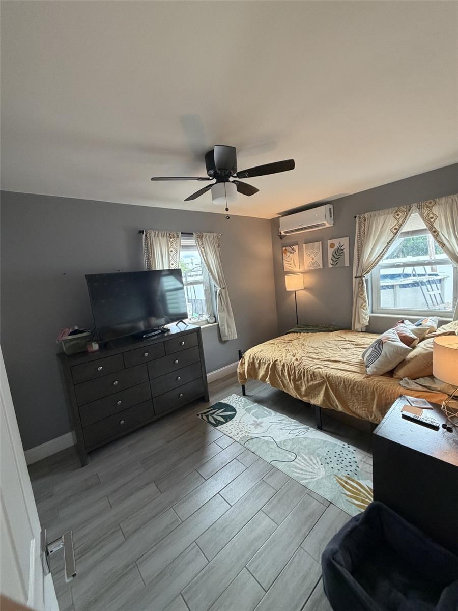 8439 DOROTHY AVE — photo 12