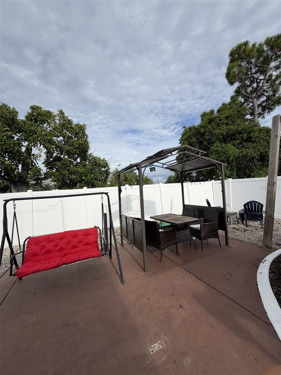 8439 DOROTHY AVE — photo 19