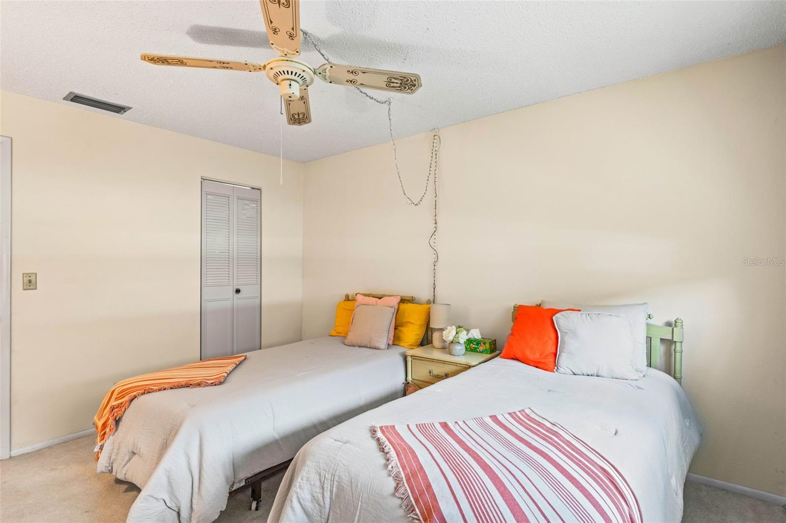 101 DOGWOOD CIR — photo 11