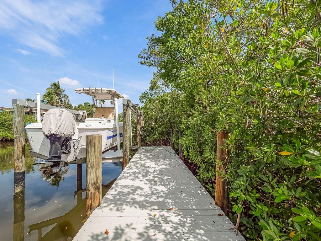 1831 BAYSHORE DR — photo 38