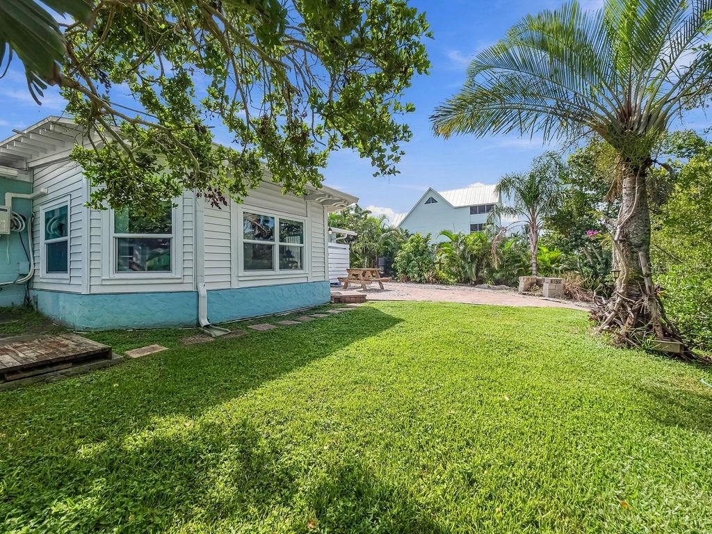 1831 BAYSHORE DR — photo 45