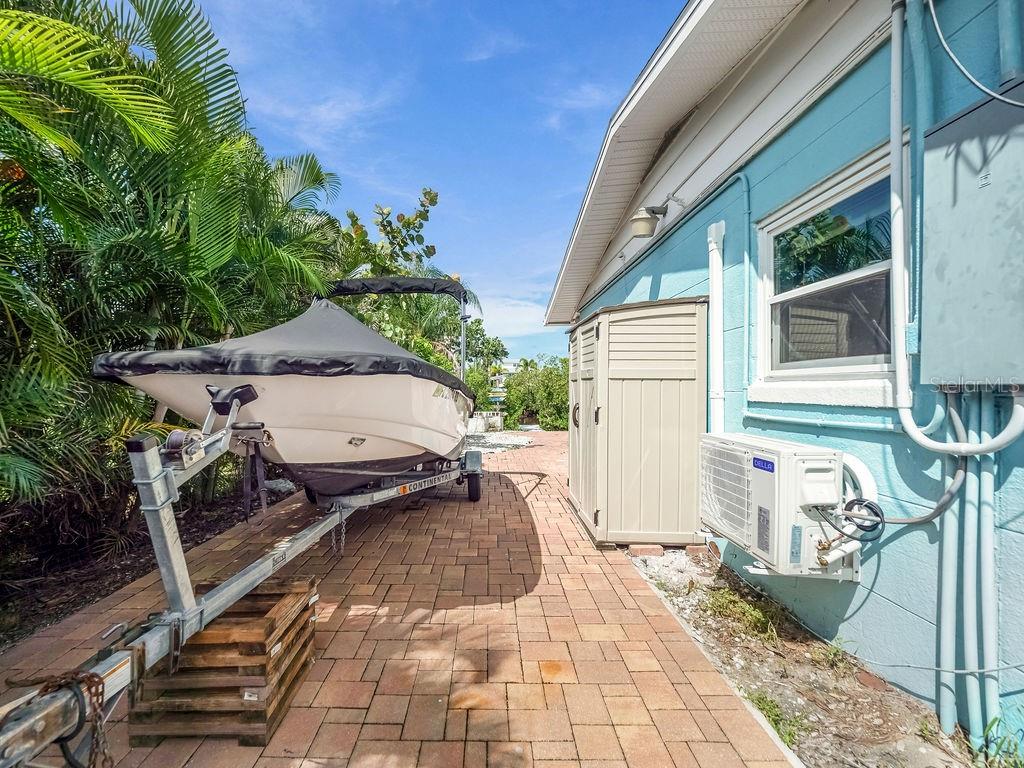 1831 BAYSHORE DR — photo 34