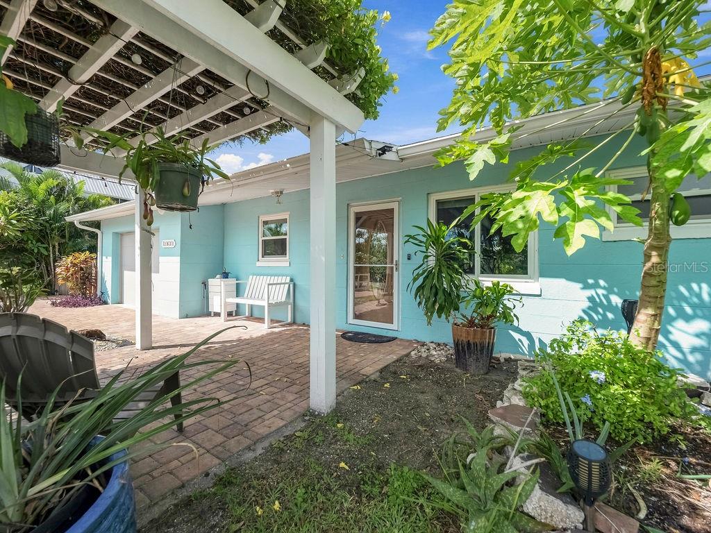 1831 BAYSHORE DR — photo 31