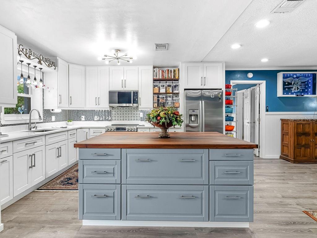 1831 BAYSHORE DR — photo 7