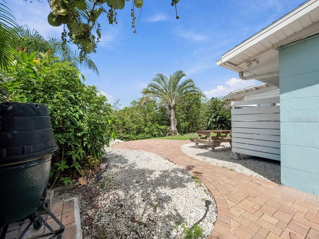 1831 BAYSHORE DR — photo 35