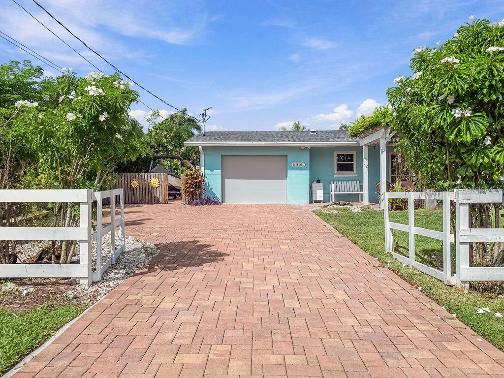 1831 BAYSHORE DR — photo 2