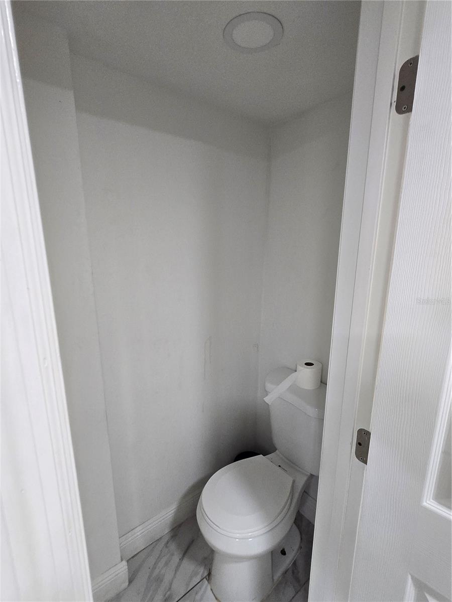 7710 W HANNA AVE — photo 14