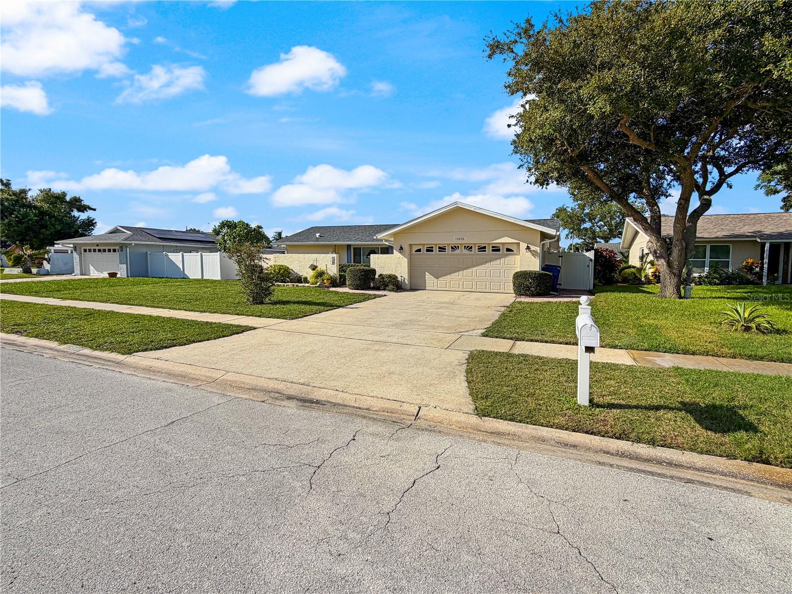 13655 LAS PALMAS DR — photo 34