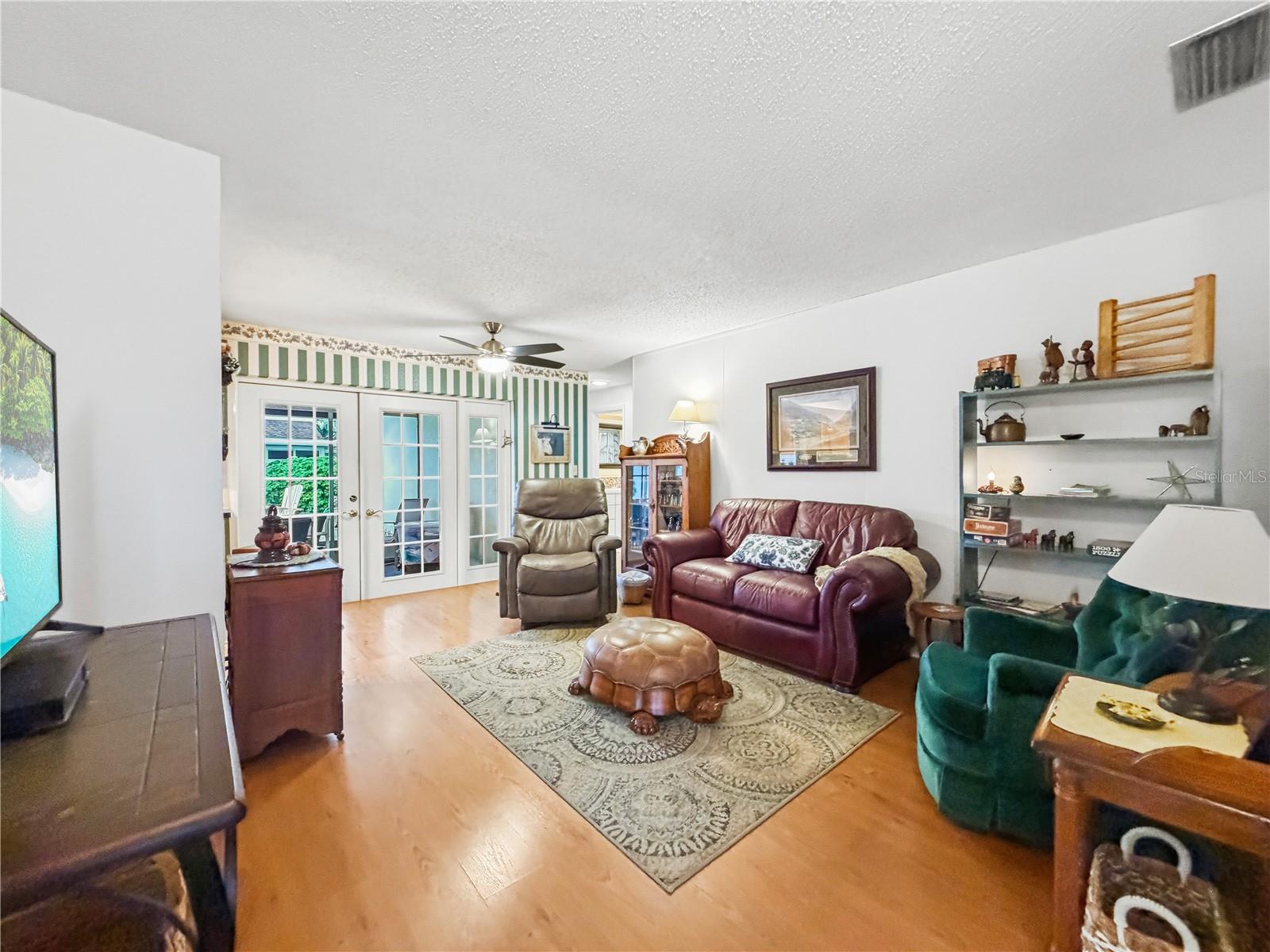 13655 LAS PALMAS DR — photo 3