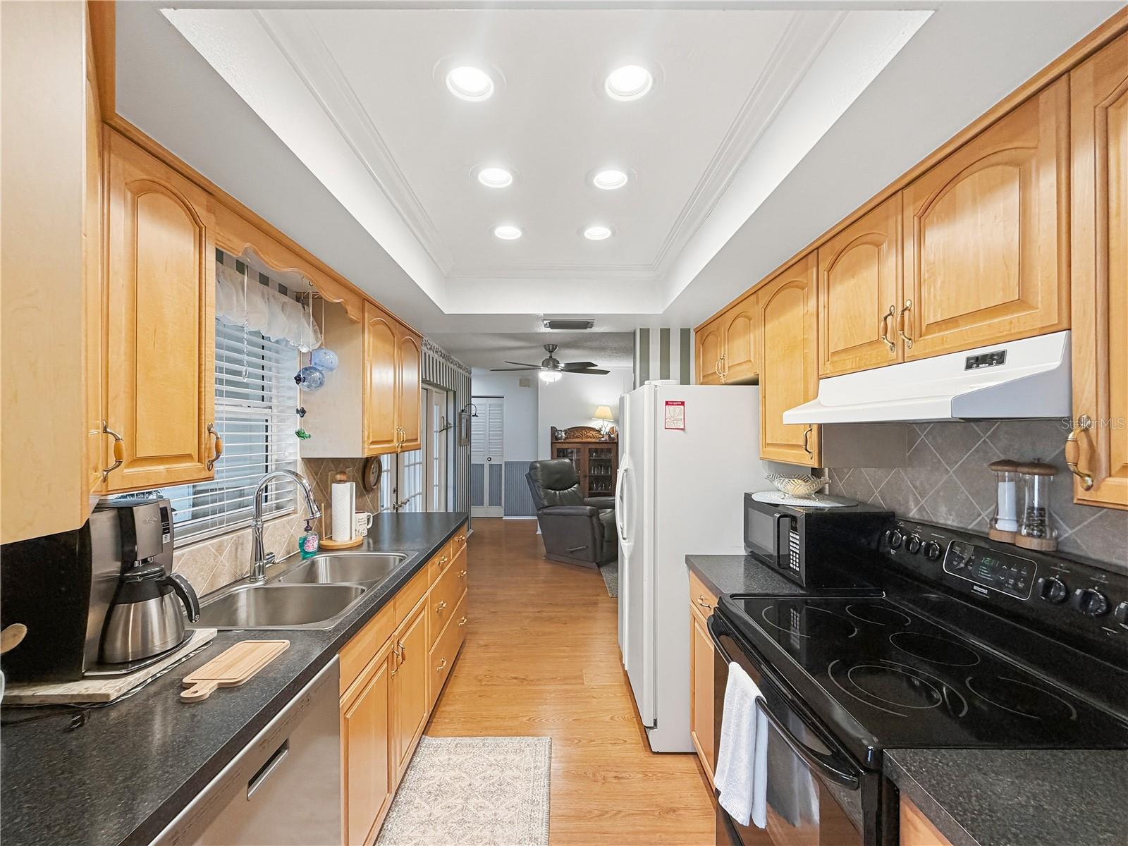 13655 LAS PALMAS DR — photo 12